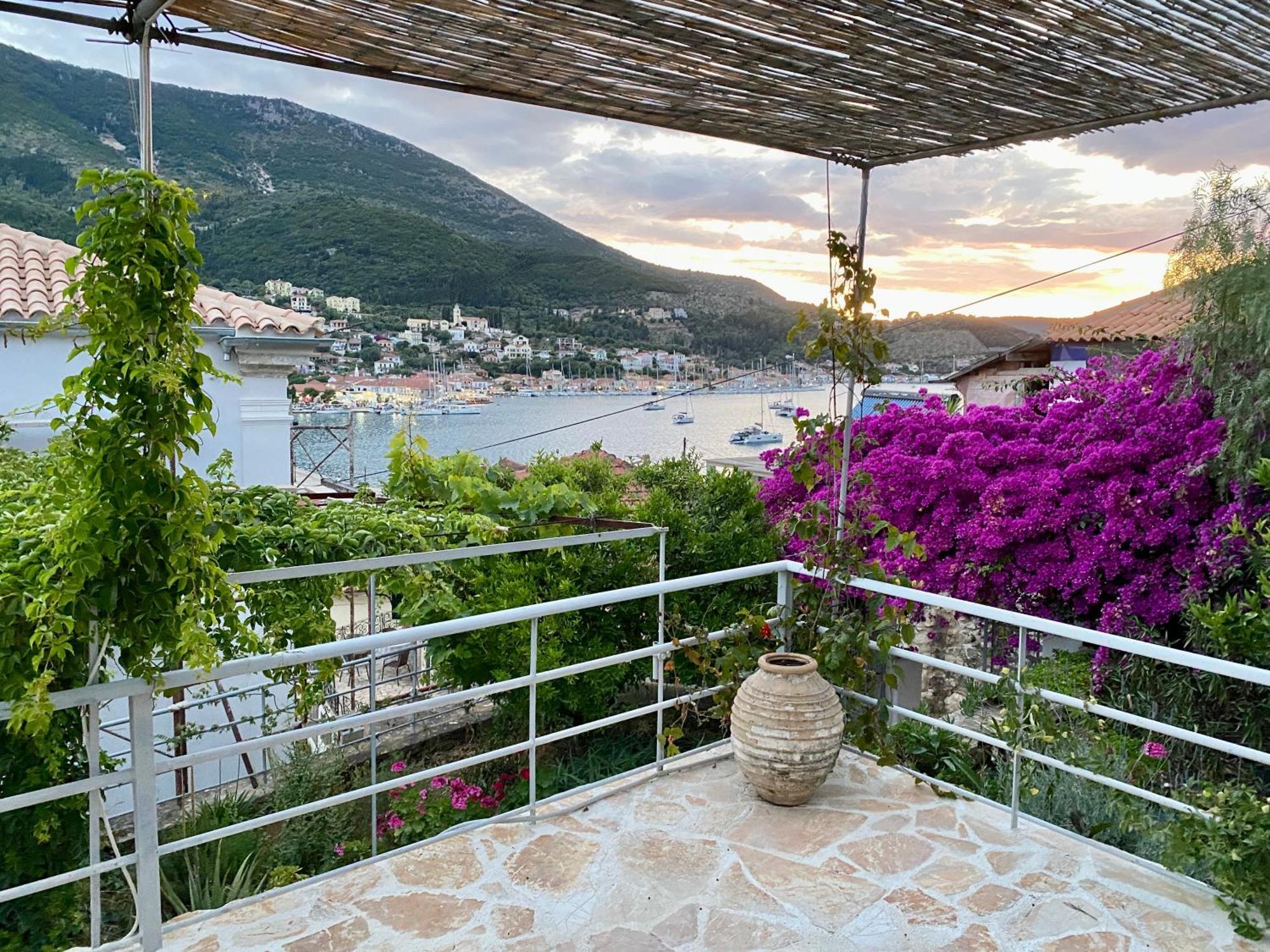 Antiklea Villa Vathy  Exterior photo